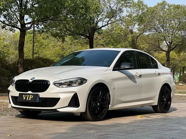 BMW 1 Series 2023 125i M Sport Shadow Edition