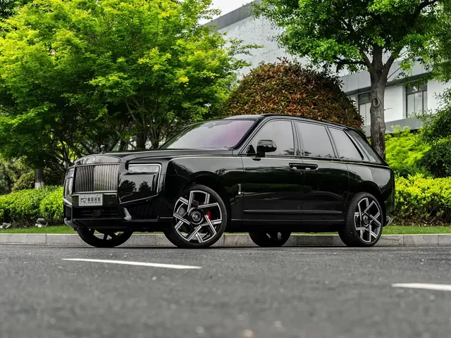 Rolls-Royce Cullinan 2024 Black Badge