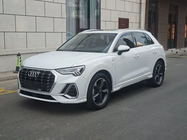 Audi Q3 2023 35 TFSI Fashion Dynamic (1.4T)