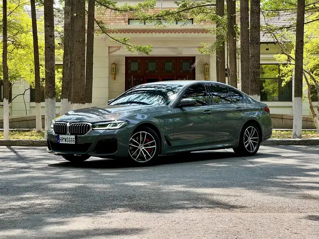BMW 5 Series (Import) 2022 525i M Sport Package