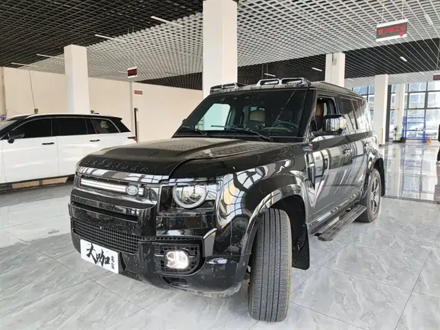 Land Rover Defender 2025 110 3.0T P400 -Dynamic HSE