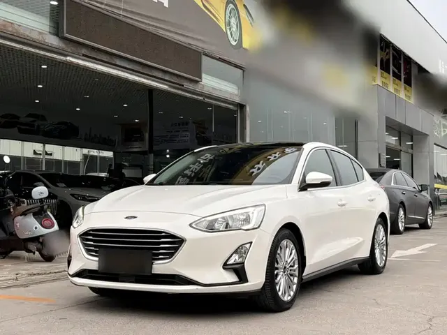 Ford Focus 2019 Sedan EcoBoost 180 Automatic Sharp