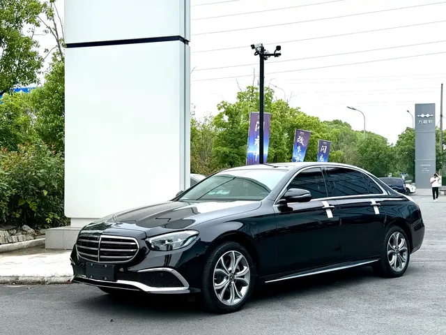 Mercedes-Benz E-Class 2022 E 300 L Fashion