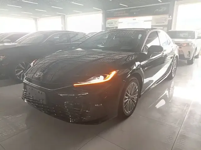 Toyota Camry 2026 Hybrid 2.0HE Elite Edition