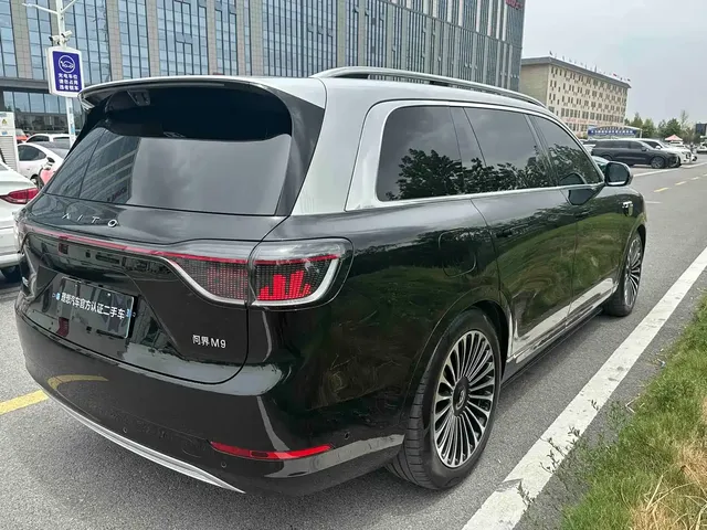 AITO Wenjie AITO M9 2025 Extended Range Ultra 52kWh 6-Seater