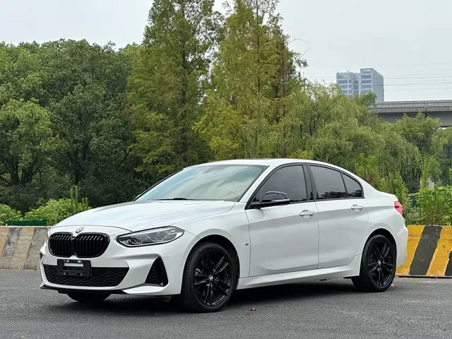 BMW 1 Series 2022 125i M Sport Shadow Edition