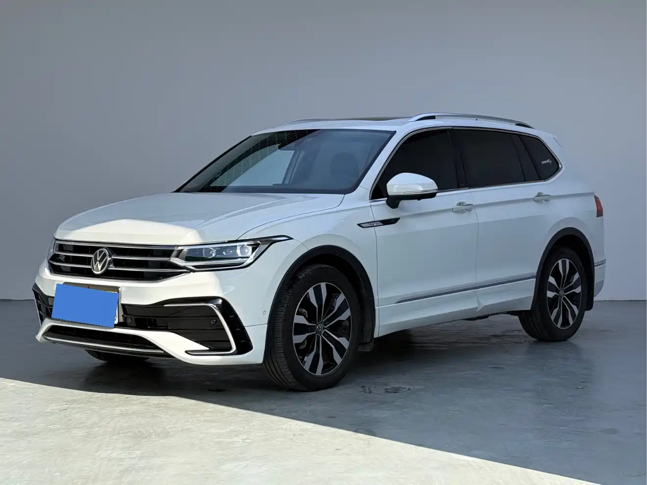 Volkswagen Tiguan L 2024 Outstanding 330TSI Auto 2WD R-Line Dragon Glory Edition