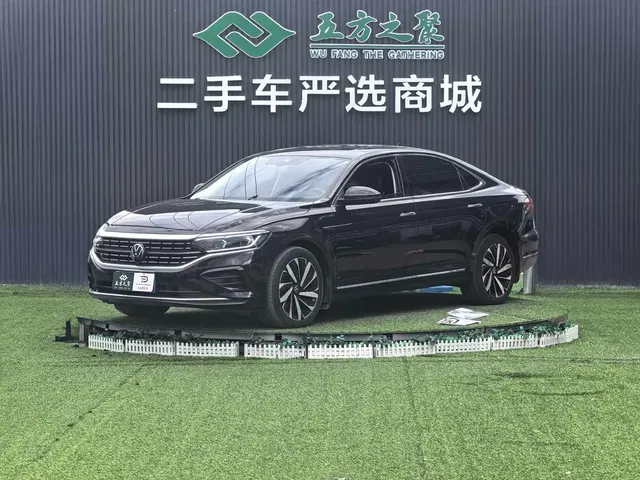 Volkswagen Passat 2023 Facelift 330TSI Premium Edition