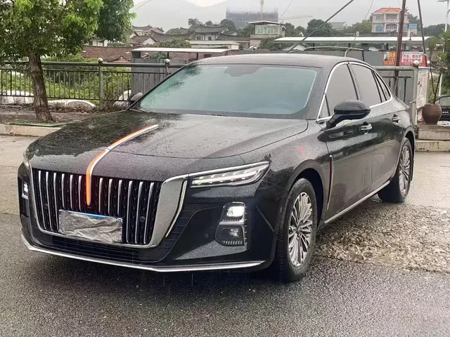 Hongqi H5 2024 2.0T Automatic Smart Connect Flag Smooth Edition