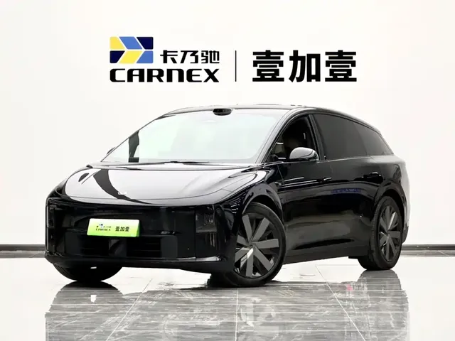 Li Auto i6 2025 4WD Base Model