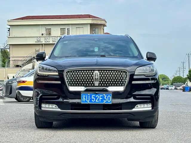 Lincoln Aviator 2020 3.0T V6 4WD Premium Edition