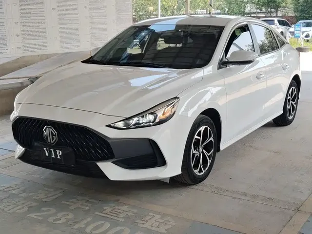MG 5 2023 180DVVT CVT Luxury Edition