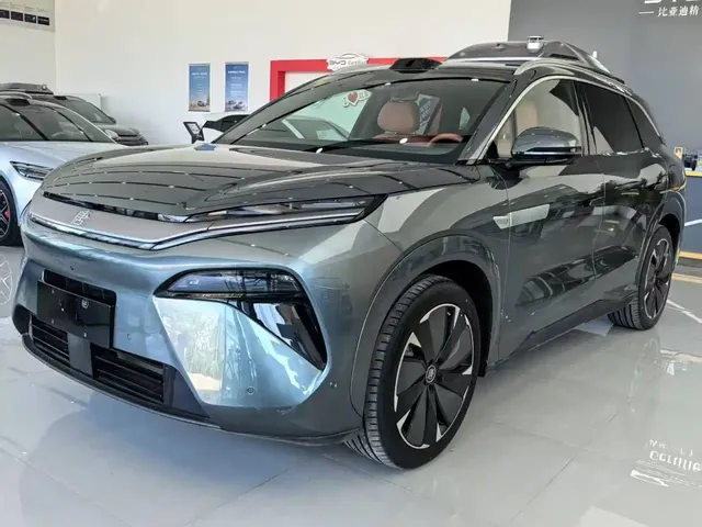 BYD Tang L 2025 DM 175KM Drone Player Edition