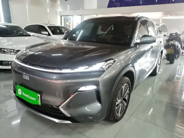Geely Galaxy Starship 7 EM-i 2025 Model 120km Voyage+ Edition