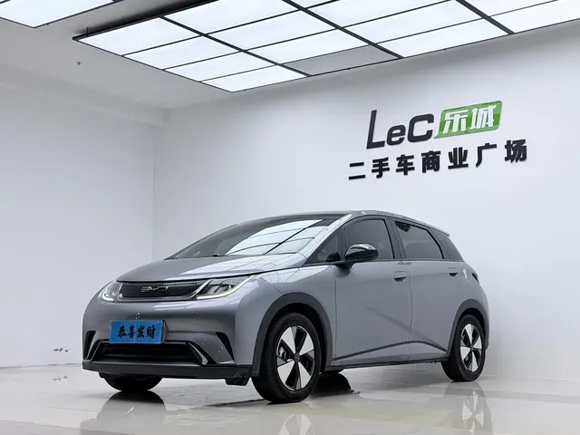 BYD Dolphin 2023 420km Fashion Edition
