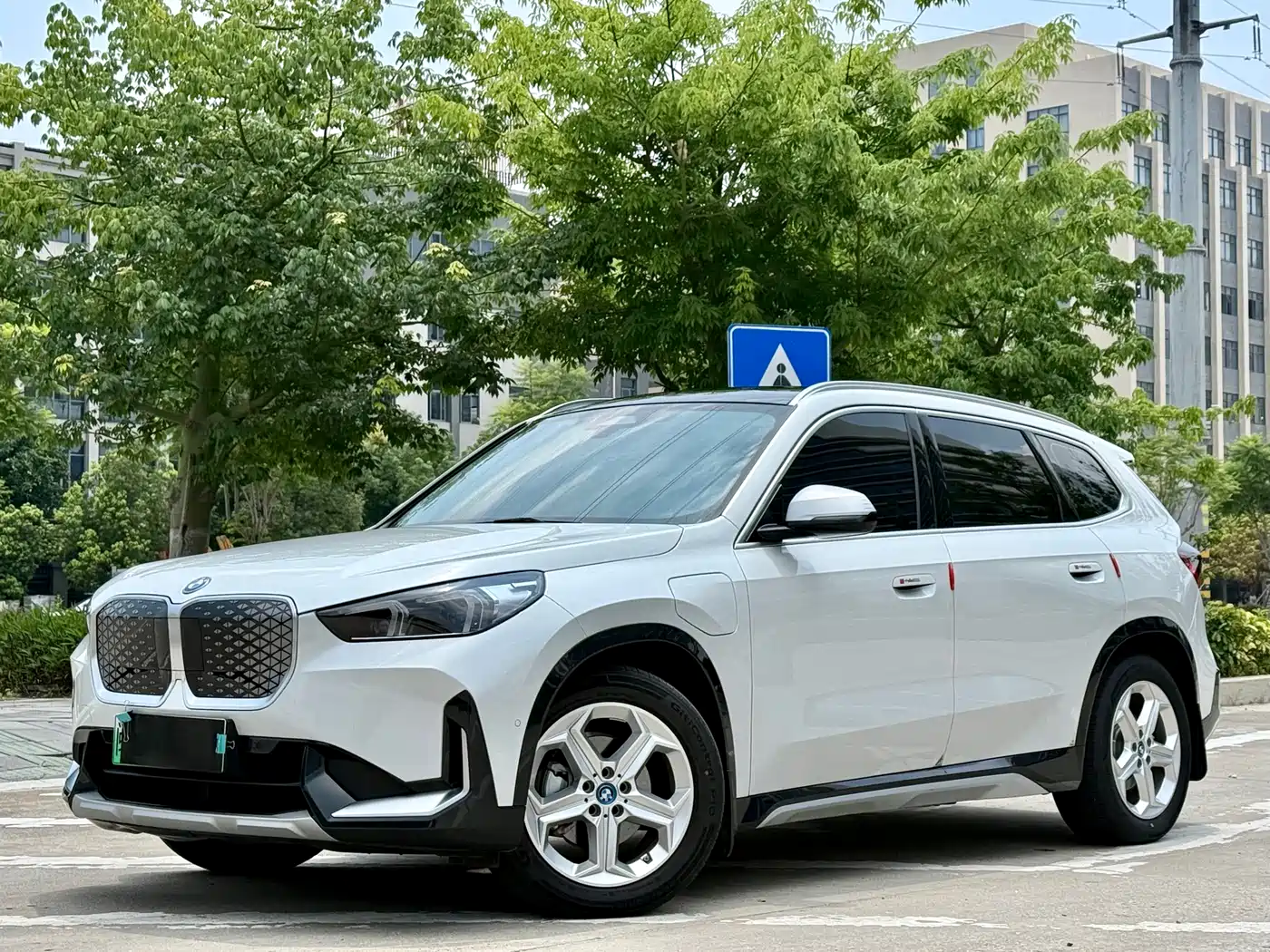 BMW iX1 2023 eDrive25L X Design Package