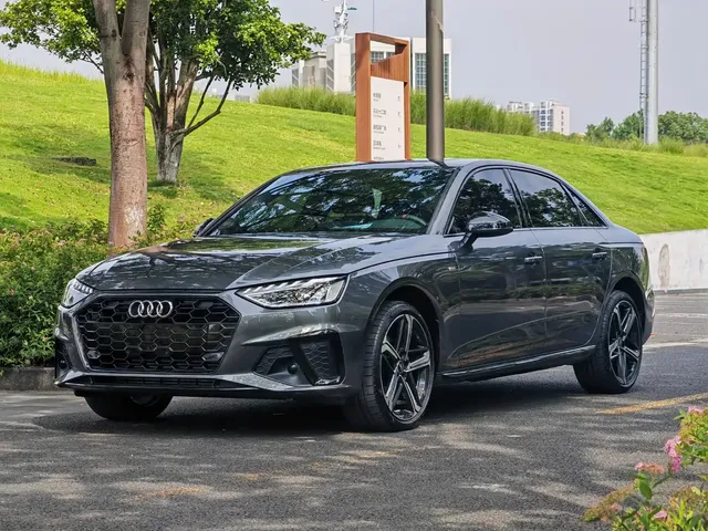 Audi A4L 2025 2 Million Celebration Edition 40 TFSI Luxury Dynamic