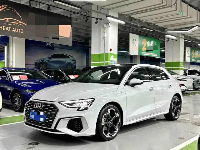 Audi A3 2023 Facelift Sportback 35 TFSI Luxury Sport