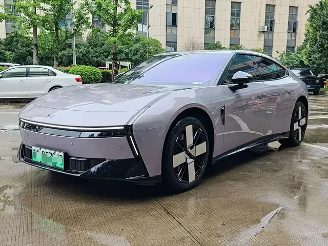 XPeng P7 2025 820km Extended Range Edition