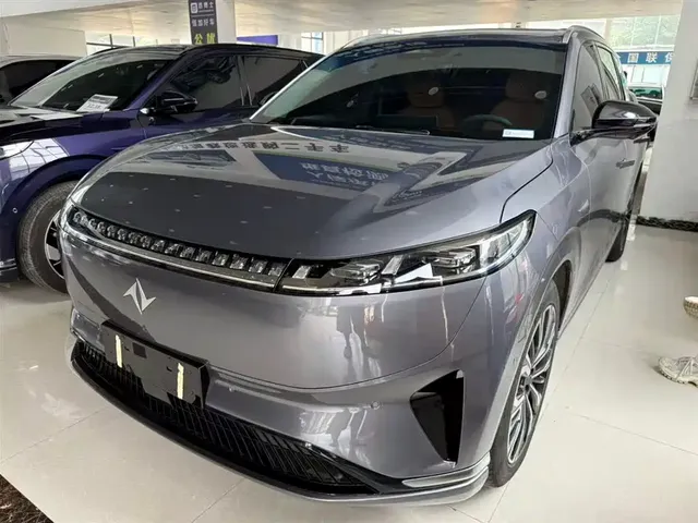 Dongfeng Yipai eπ008 2026 6-seater BEV Family Joy Edition