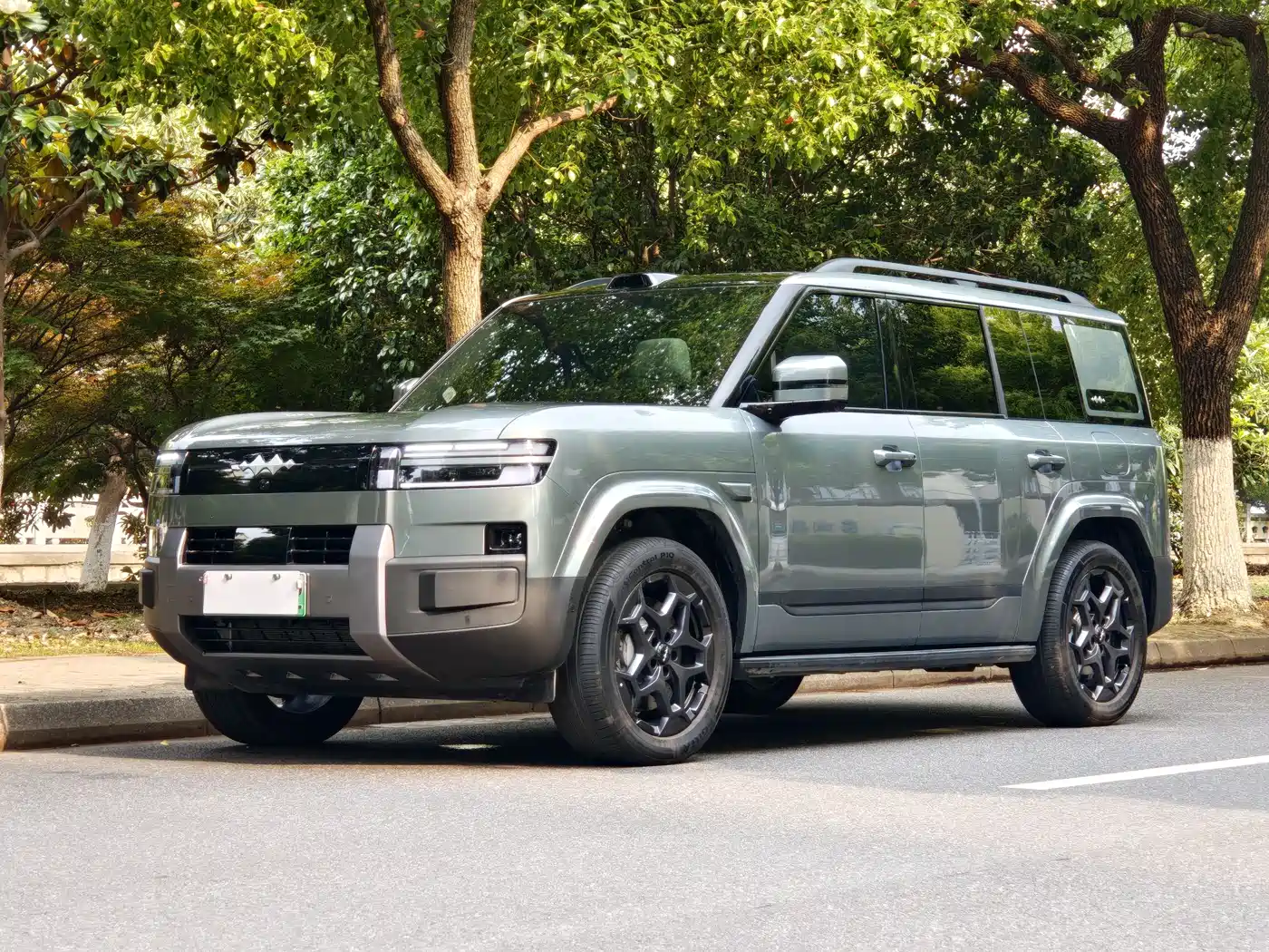 Fang Cheng Bao Titanium 7 2025 AWD Base Model