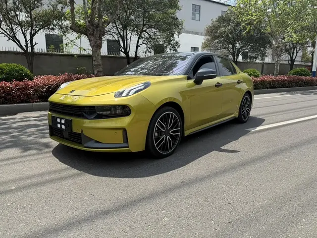 Lynk & Co 03 2022 03+ 2.0TD Auto Wind Rider Edition