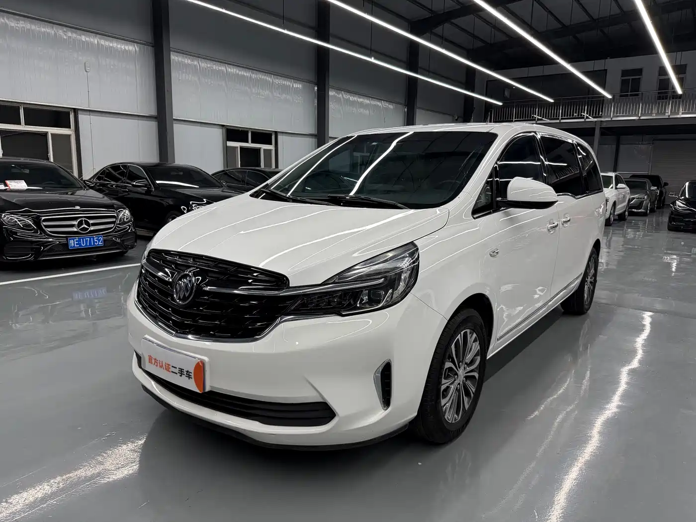 Buick GL8 2021 Land Business Class 652T Luxury