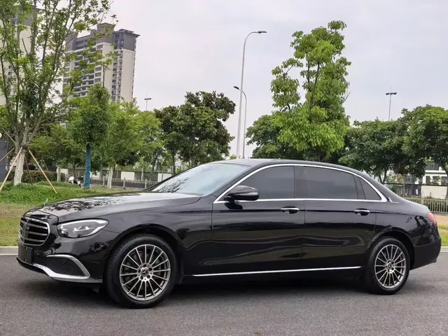 Mercedes-Benz E-Class 2023 Facelift E 260 L