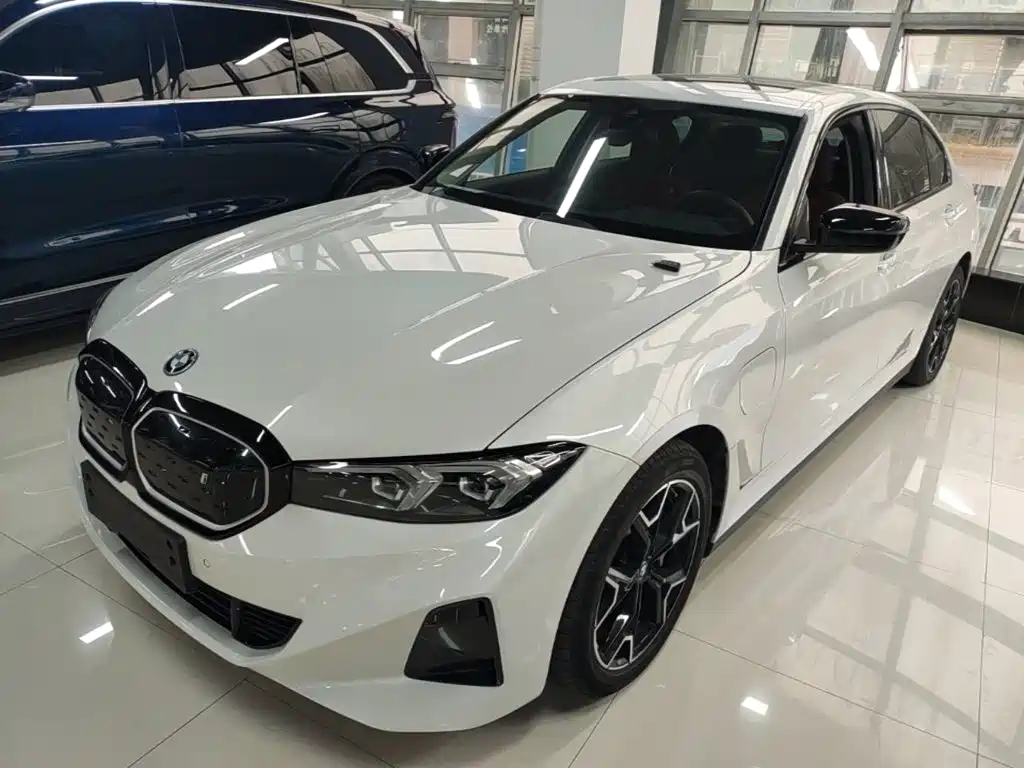BMW i3 2024 eDrive 40 L Shadow Night Package