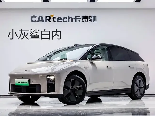 Li Auto i6 2025 2WD Base Model