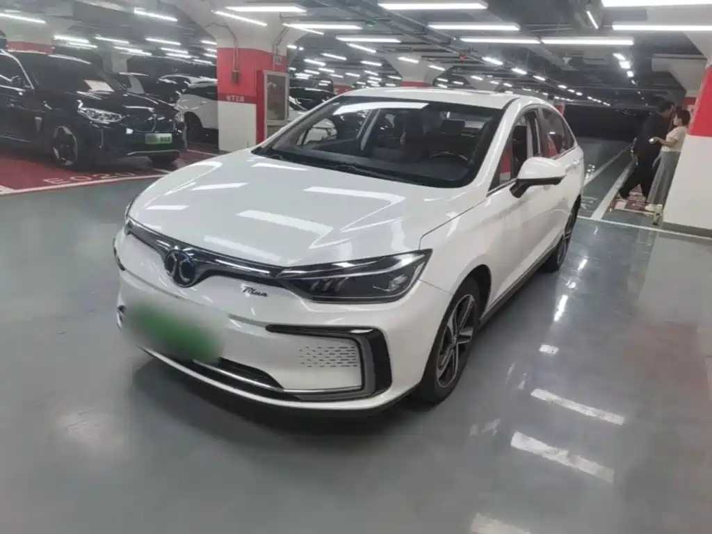 BAIC Beijing EU5 2018 R500 Smart Wind Edition