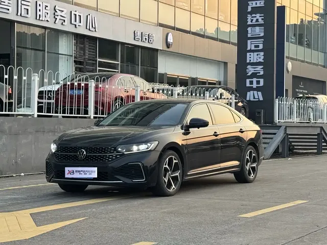 Volkswagen Passat 2023 Facelift 330TSI Starlight Elite Edition