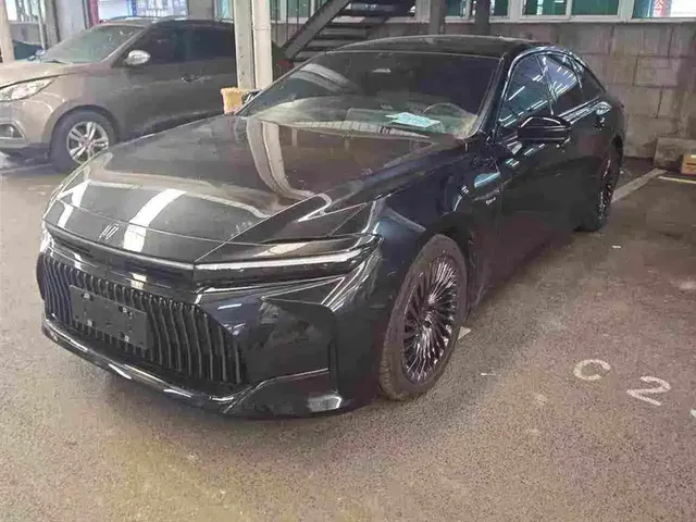 Toyota Crown (Import) 2024 2.5L Ultimate Edition