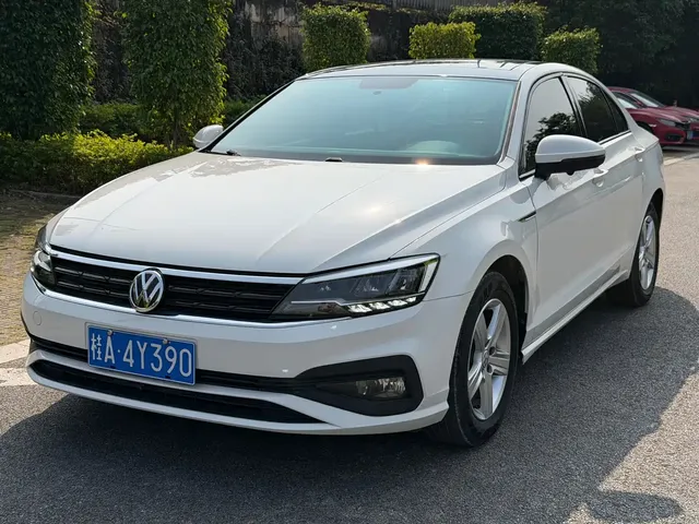 Volkswagen Lamando 2021 230TSI DSG Fashion Edition