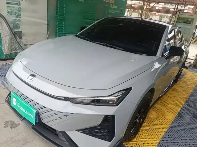 Changan UNI-V 2024 1.5T Deluxe Sport