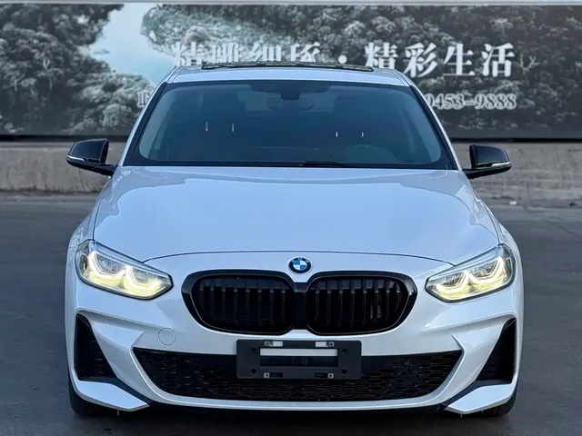 BMW 1 Series 2022 120i M Sport Shadow Edition
