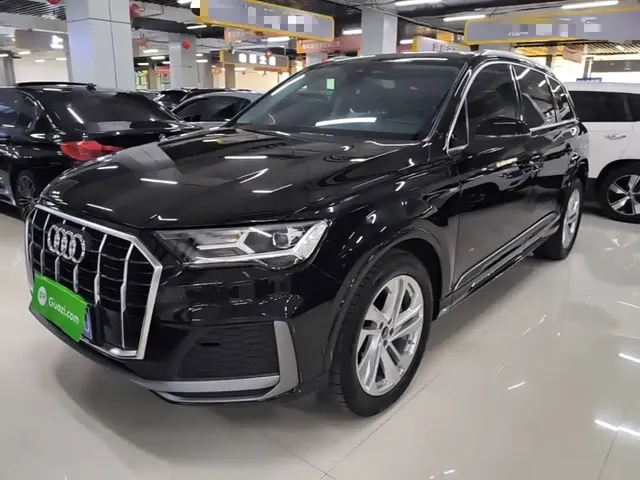 Audi Q7 2023 45 TFSI quattro S line Sport
