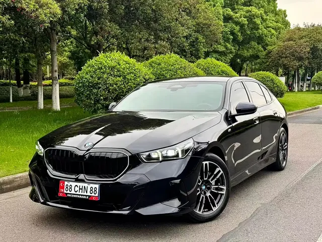 BMW 5 Series 2025 530Li Leading M Sport Package