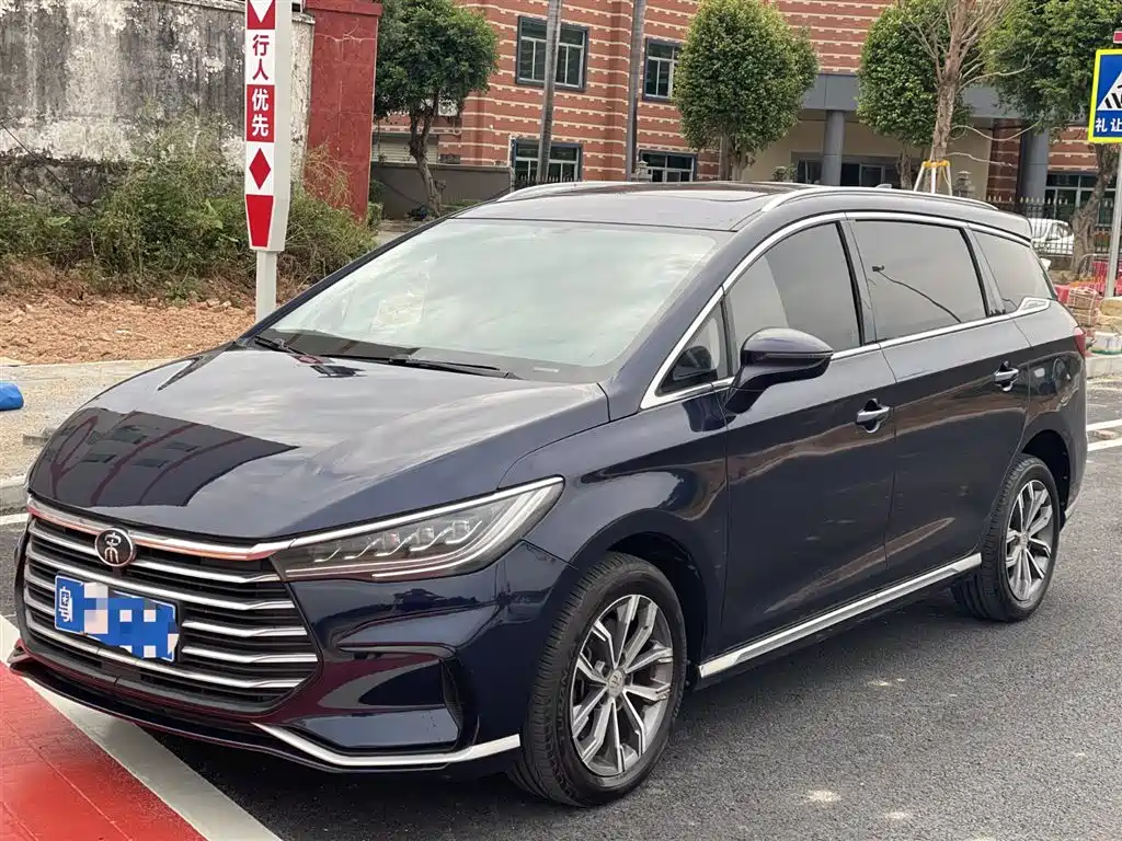 BYD Song MAX 2019 1.5T Auto Smart Connect Brilliant 6-seater China VI