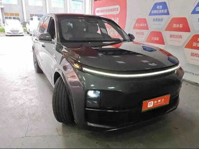 Li Auto Li L8 2023 Pro