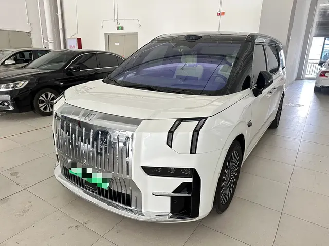 ZEEKR 009 2024 6-seat Executive AWD 108kWh