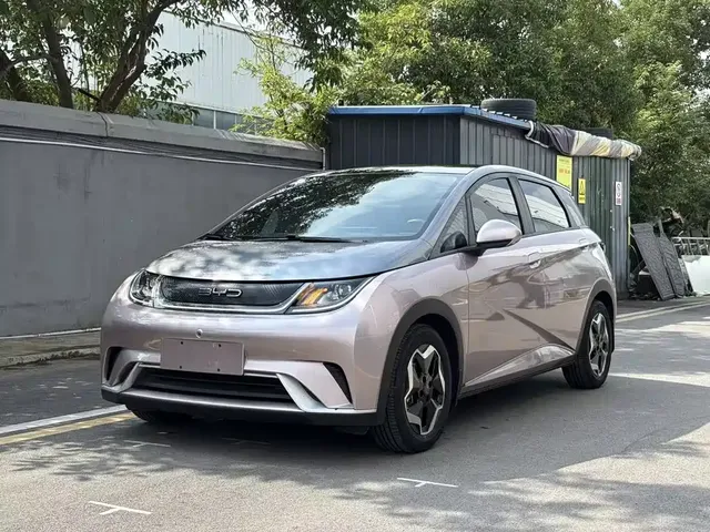 BYD Dolphin 2021 Model 405km Fashion Edition