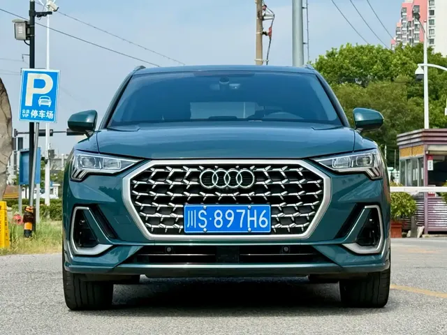Audi Q3 2024 35 TFSI RS Kit Speed Edition