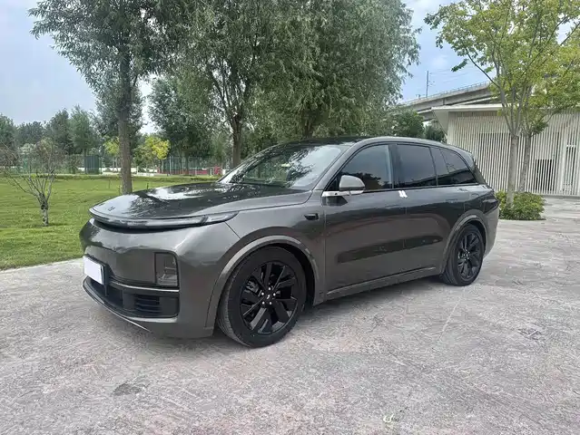 Li Auto Li L8 2023 Pro