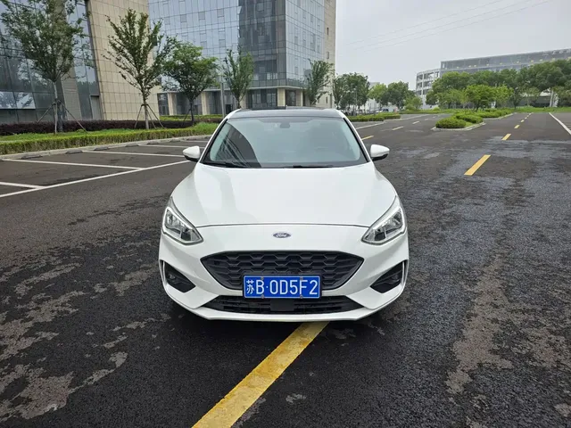 Ford Focus 2020 Hatchback EcoBoost 180 Auto Trend Edition