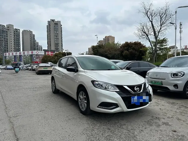 Nissan Tiida 2023 1.6L CVT Cool Motion Edition