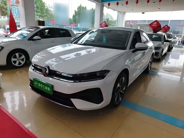Volkswagen Sagitar 2025 300TSI DSG Mid-range Edition