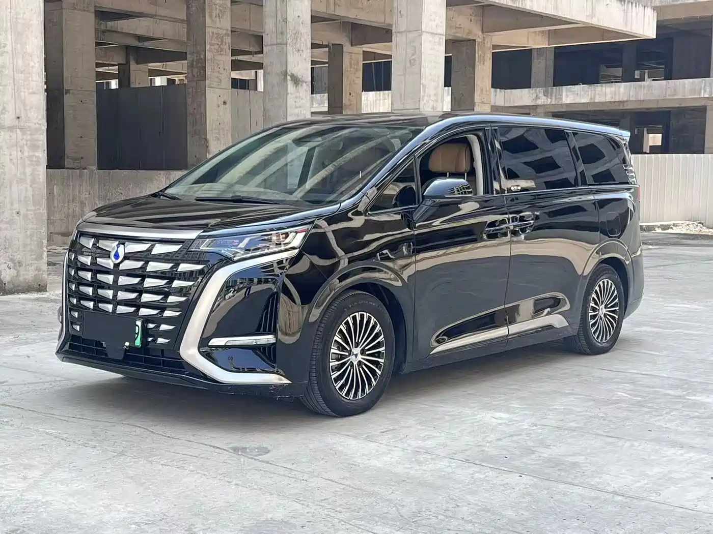 Denza D9 2024 DM-i 980 AWD Premium