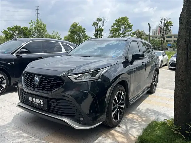 Toyota Crown Kluger 2023 2.5L HEV AWD Premium Edition