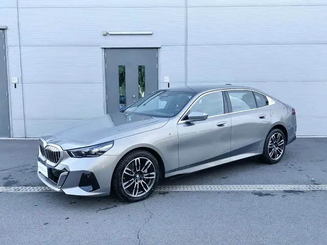 BMW 5 Series 2024 530Li Leading M Sport Package